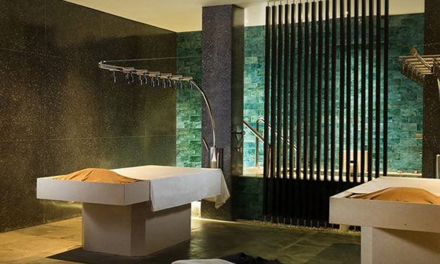 Romantic Spots At Tanah Lot Beach