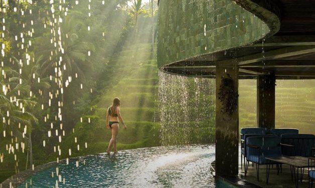 Guided Tanah Lot Temple Tour Package