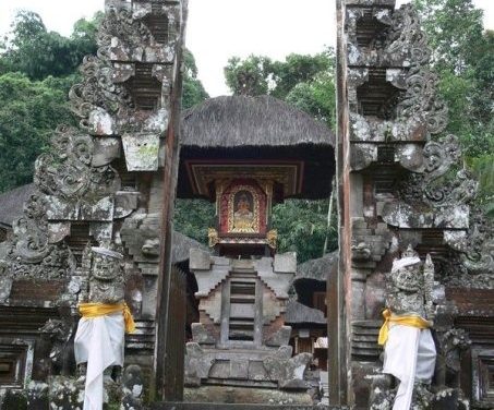 Seminyak Car Hire With Driver Services