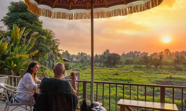 Seminyak Sunset Spots With Live Music