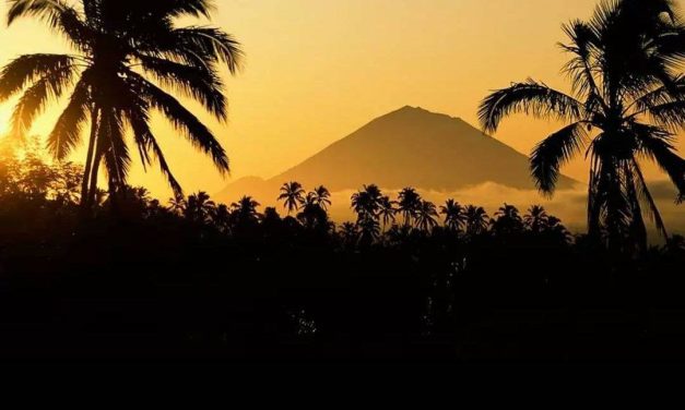Beach Clubs Seminyak With Happy Hour Deals