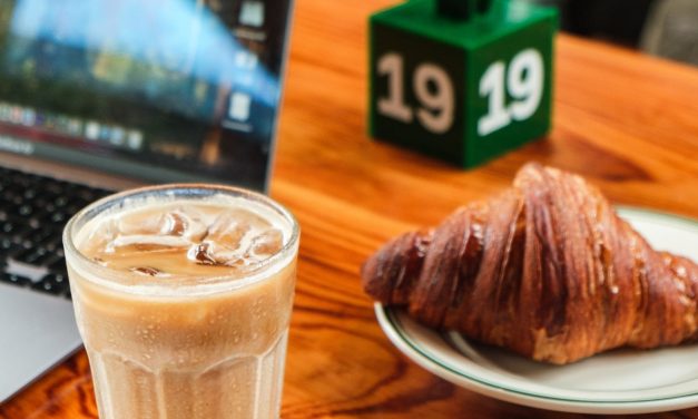 Seminyak Cafes With Ocean Views