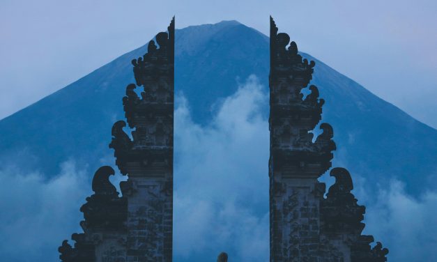 Nightlife in Seminyak: The Best Bars and Entertainment Venues