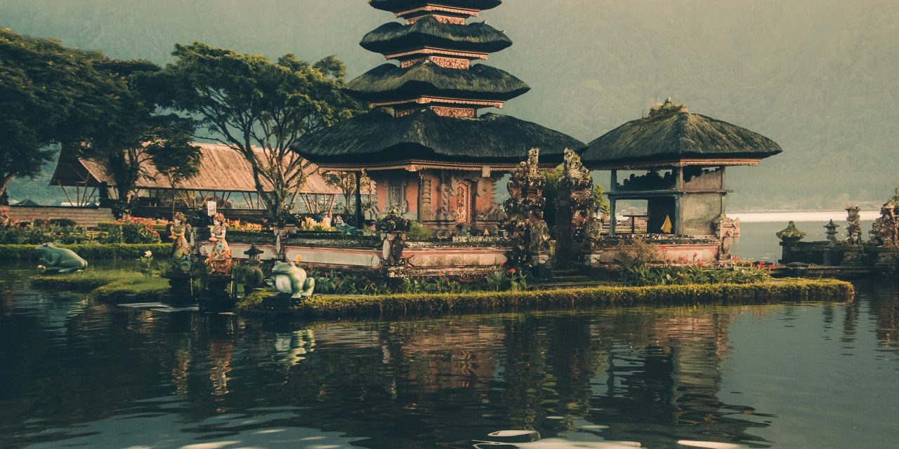 Shopping in Seminyak: Where to Find the Best Boutiques and Markets